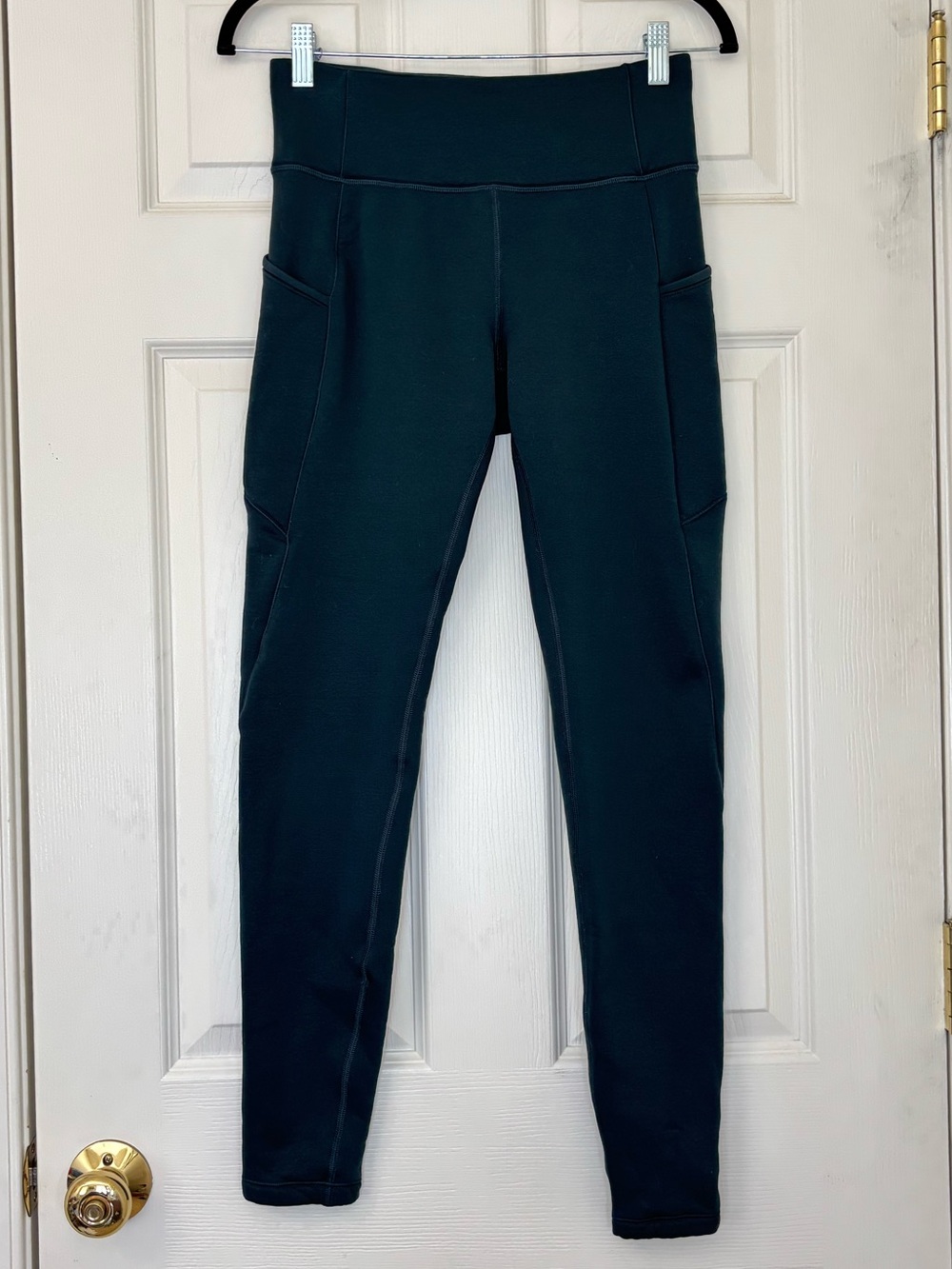 Athleta Altitude Edge Stash Tight Fleece Lined Leggings with Side Pockets